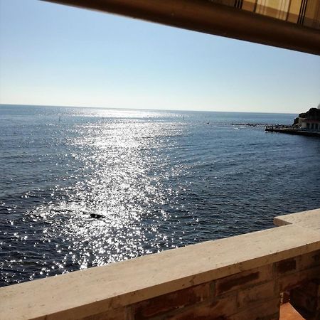 Ferienwohnung On The Sea Santa Marinella Exterior foto