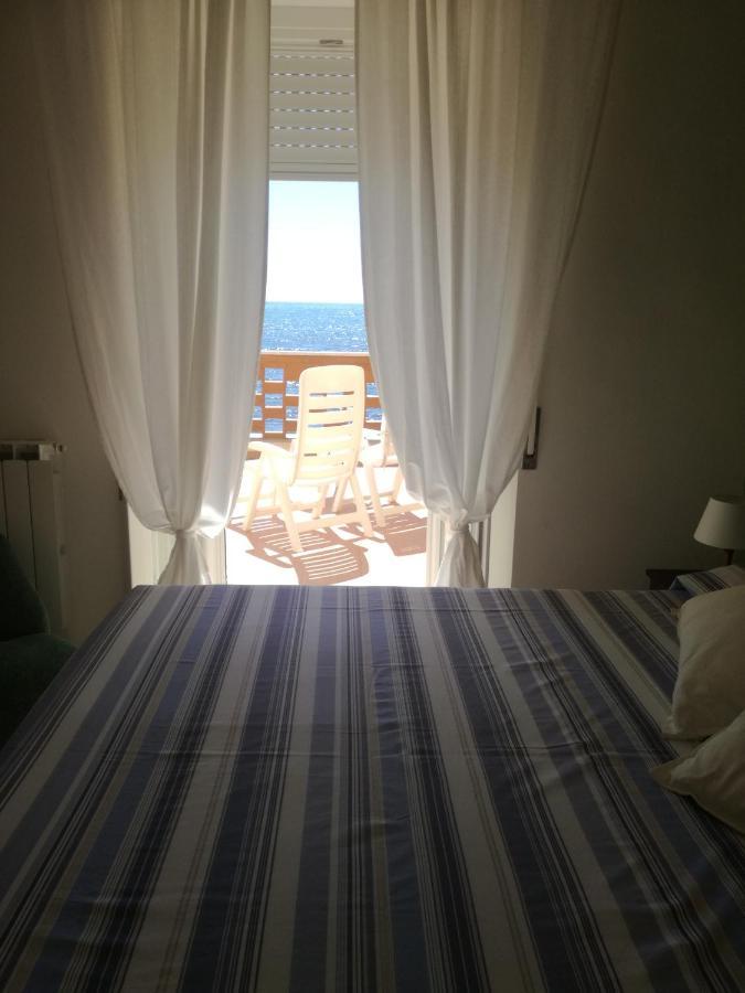 Ferienwohnung On The Sea Santa Marinella Exterior foto