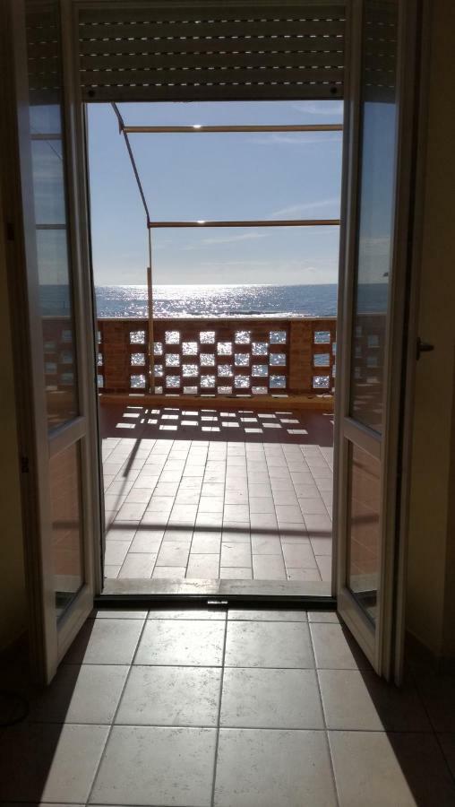 Ferienwohnung On The Sea Santa Marinella Exterior foto