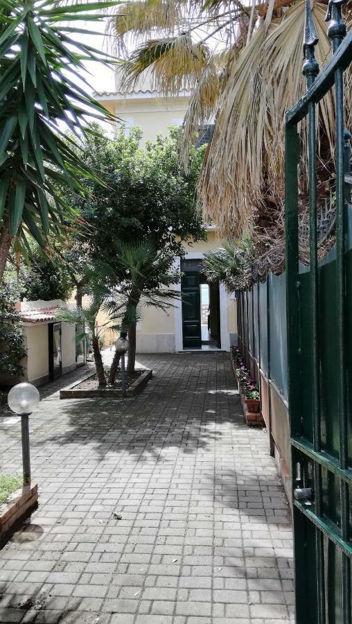 Ferienwohnung On The Sea Santa Marinella Exterior foto