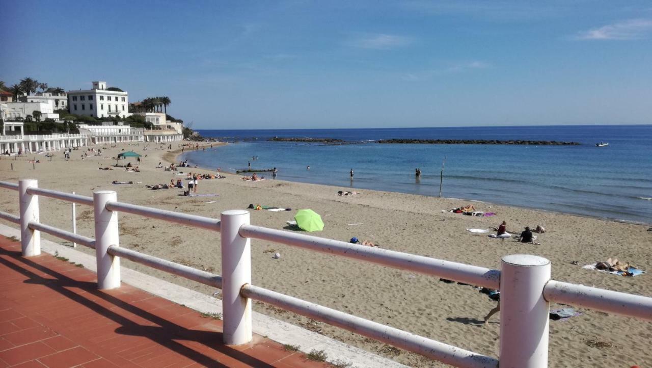 Ferienwohnung On The Sea Santa Marinella Exterior foto